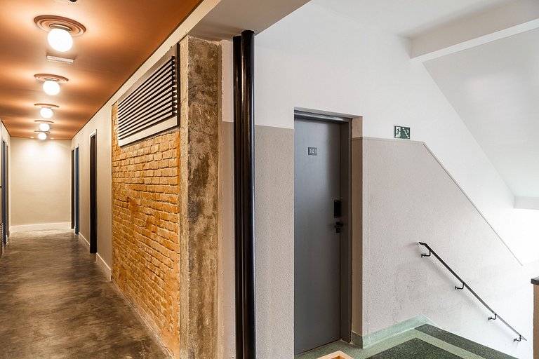 Zest Teodoro - UNI 205 - 600m do Metrô Faria Lima