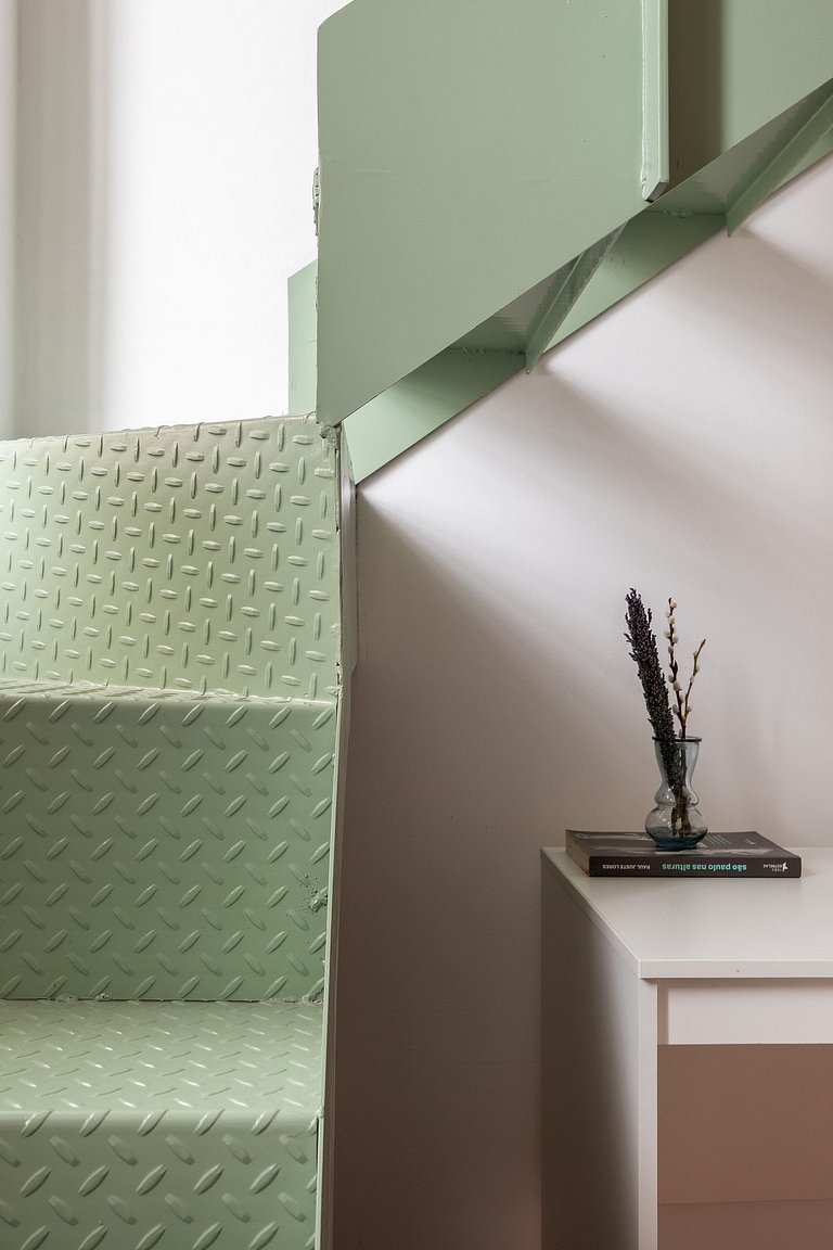 Studio Mezanino - Zest Pedroso - (Cama de casal + ar-condici