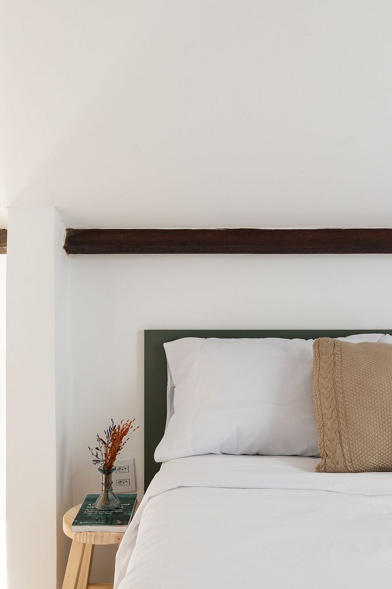 Studio Mezanino - Zest Pedroso - (Cama de casal + ar-condici