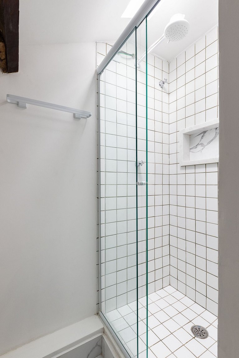 Studio Mezanino - Zest Pedroso - (Cama de casal + ar-condici