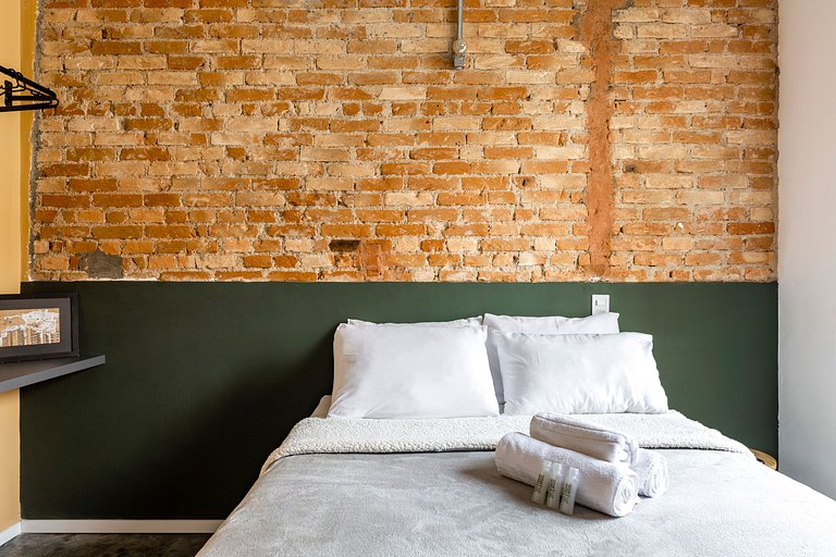 Suíte Superior - Zest Teodoro - (Ar-condicionado + varanda)