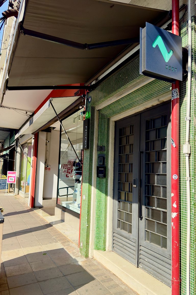 Studio Superior - Zest Teodoro - (Ar-condicionado)